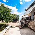 Nanaj Apartment