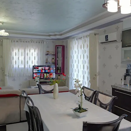 Apartment Nanaj *