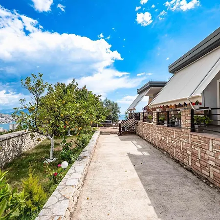 Nanaj Appartement Saranda
