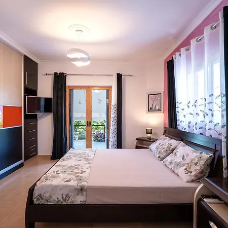 Nanaj Lejlighed Sarandë